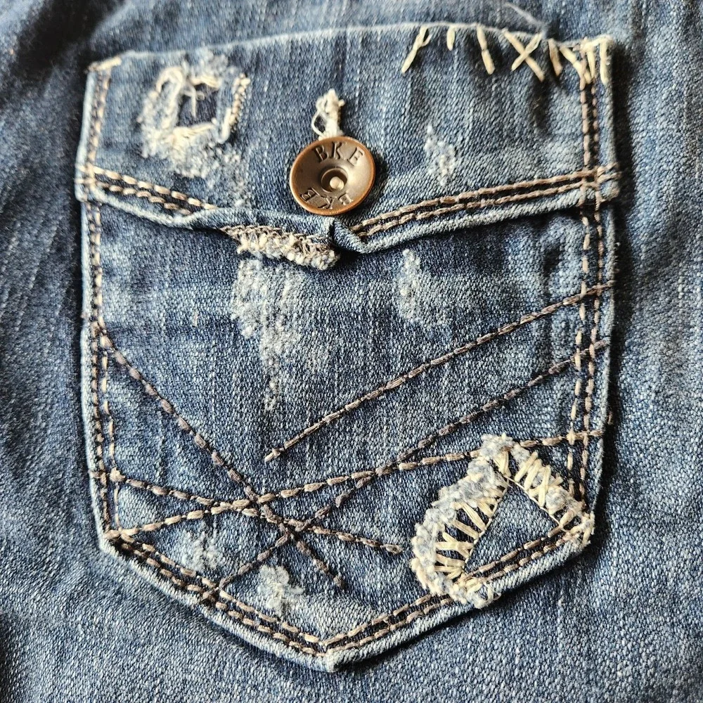 BKE Sloan Shorts Womens 28 Blue Denim Dark Wash Mid Rise Distressed Embellished - Picture 10 of 10